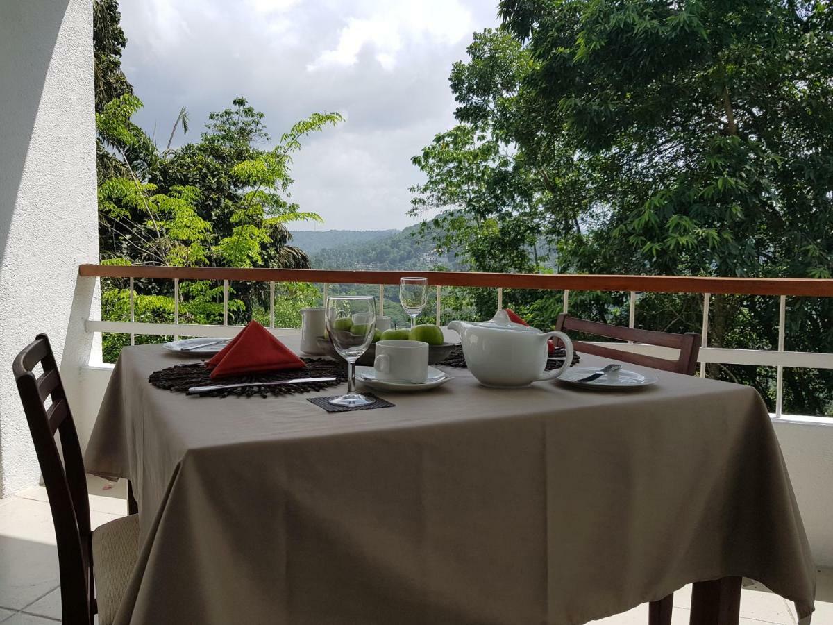 Regent Lodge Hotel & Villa Kandy Exterior foto