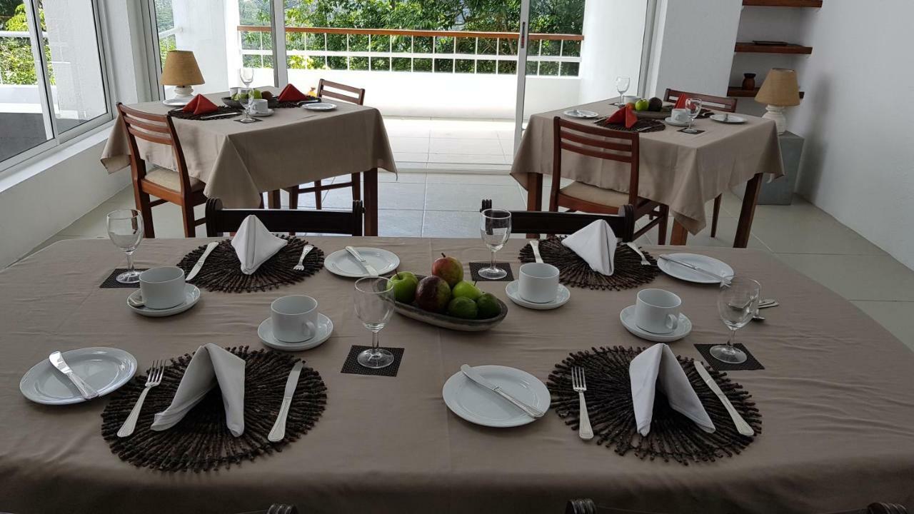 Regent Lodge Hotel & Villa Kandy Exterior foto