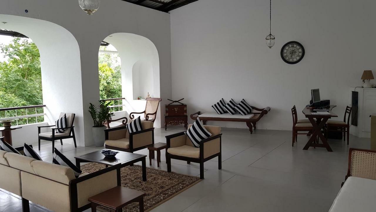 Regent Lodge Hotel & Villa Kandy Exterior foto